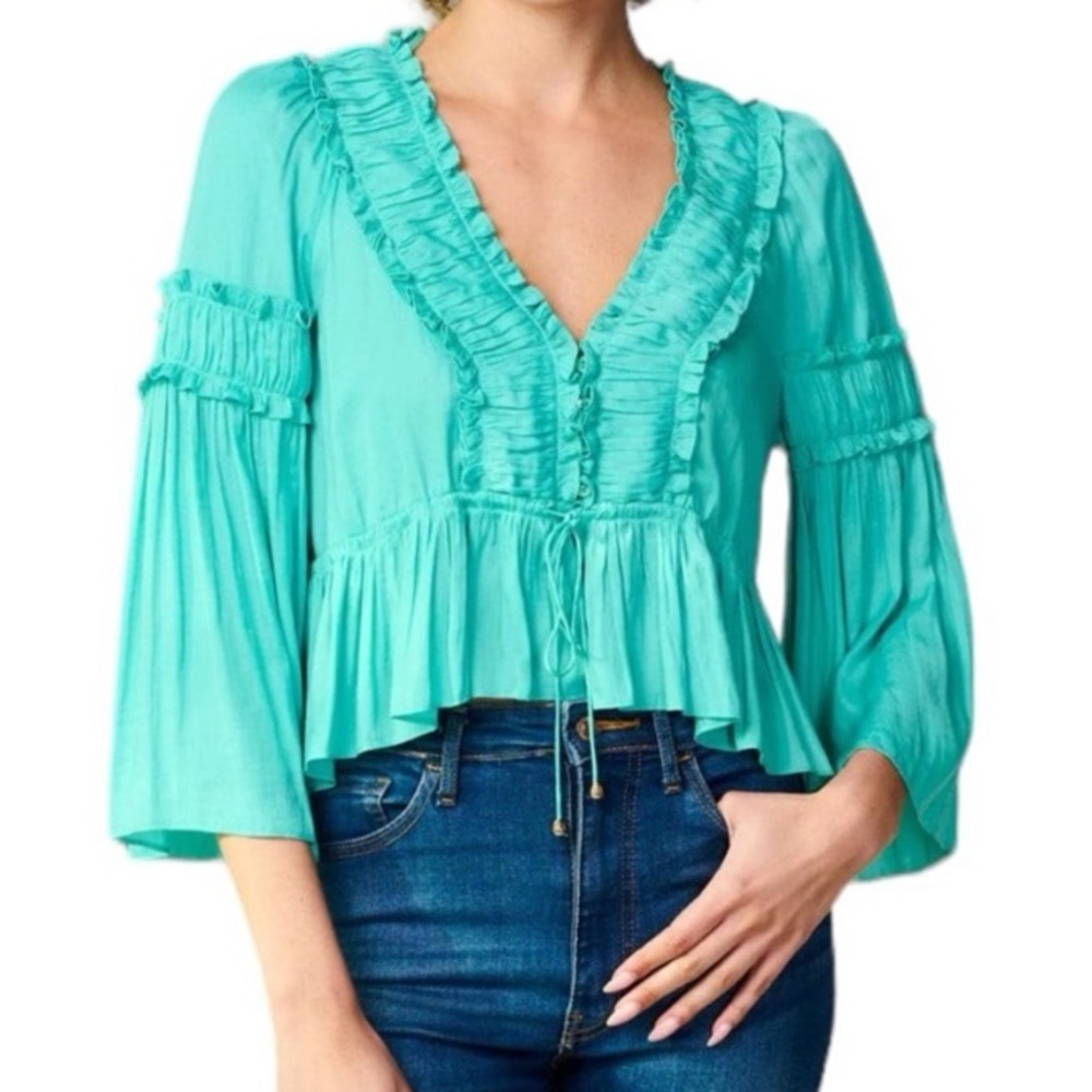 3/$30 Women Mustard Seed Boho Style Size MEDIUM NWT Bell Sleeve Ruffle Trim Top